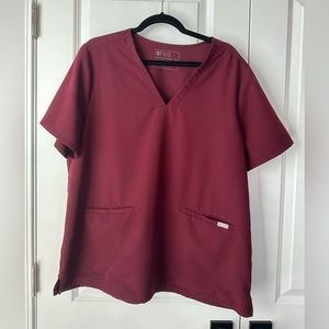Figs Casma™ Three-Pocket Scrub Top in Burgundy (Size XXL)